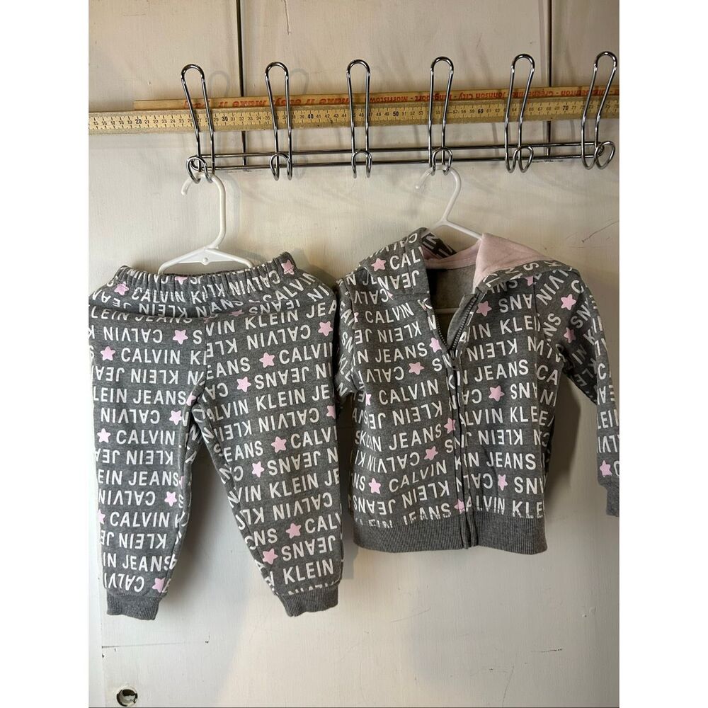 Calvin Klein 18m girls sweat suit outfit spellout rn#130323 gray pink‎